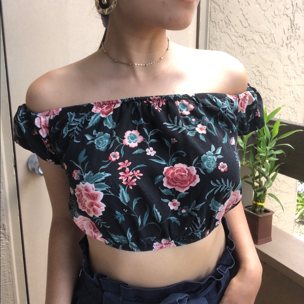 Forever 21 Floral Hawaiian Crop Top